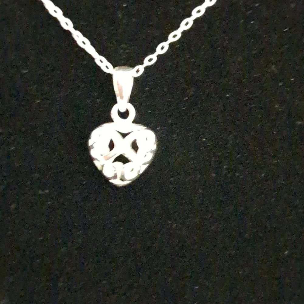 Sterling‎ Silver Curly Heart Necklace 17 Inches adjustable